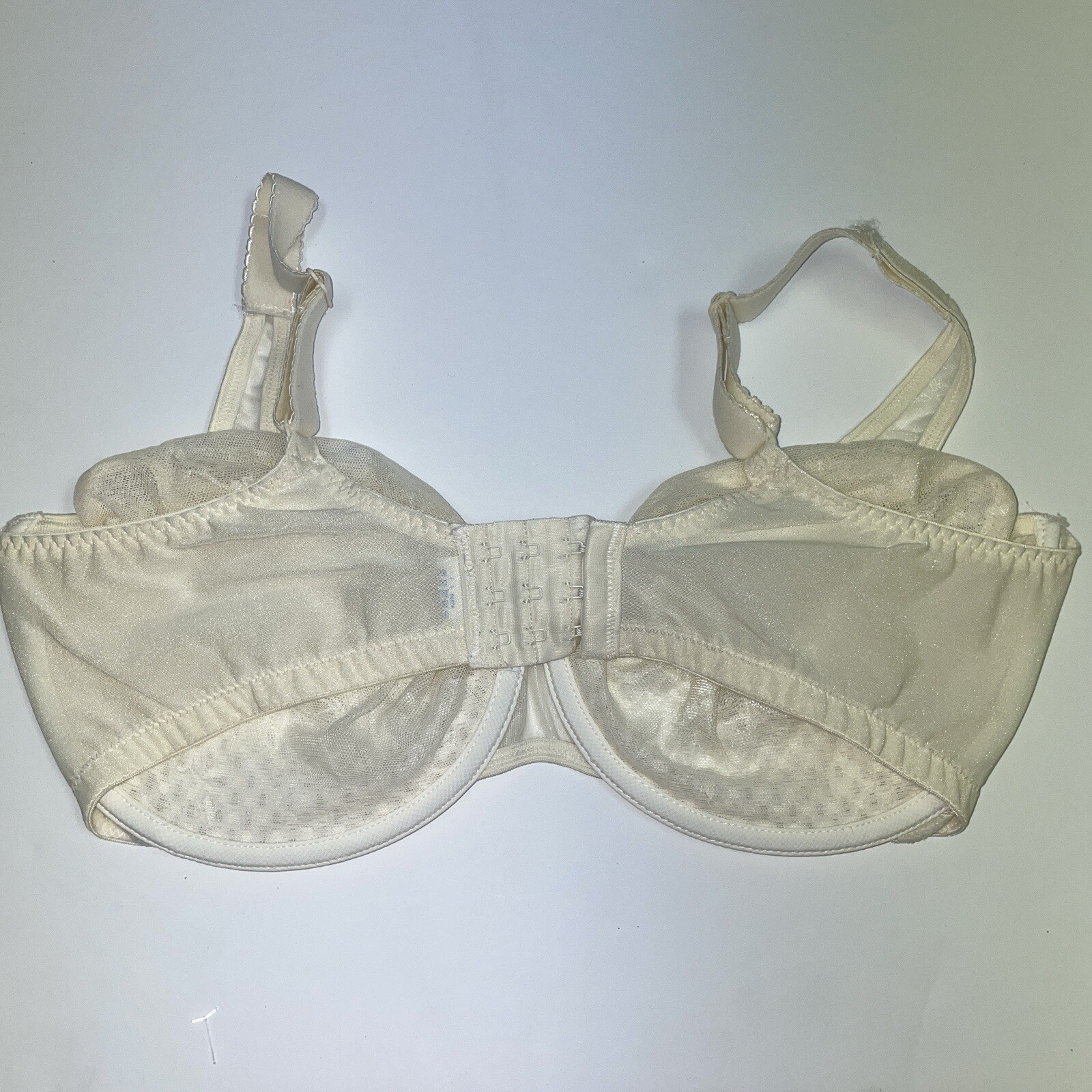 Vintage Olga Full Figure Underwire Bra size 40DD Ivory #35006 Lace Mesh