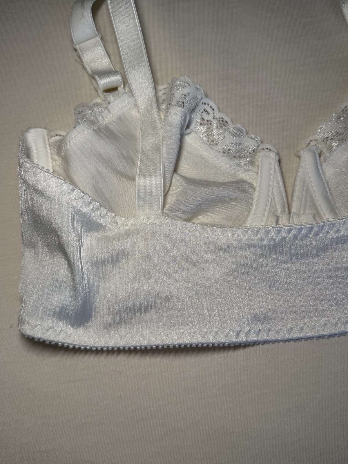 WARNER&rsquo;S Shine-On White Satin Underwire Front Close Bra 38C VINTAGE #1021