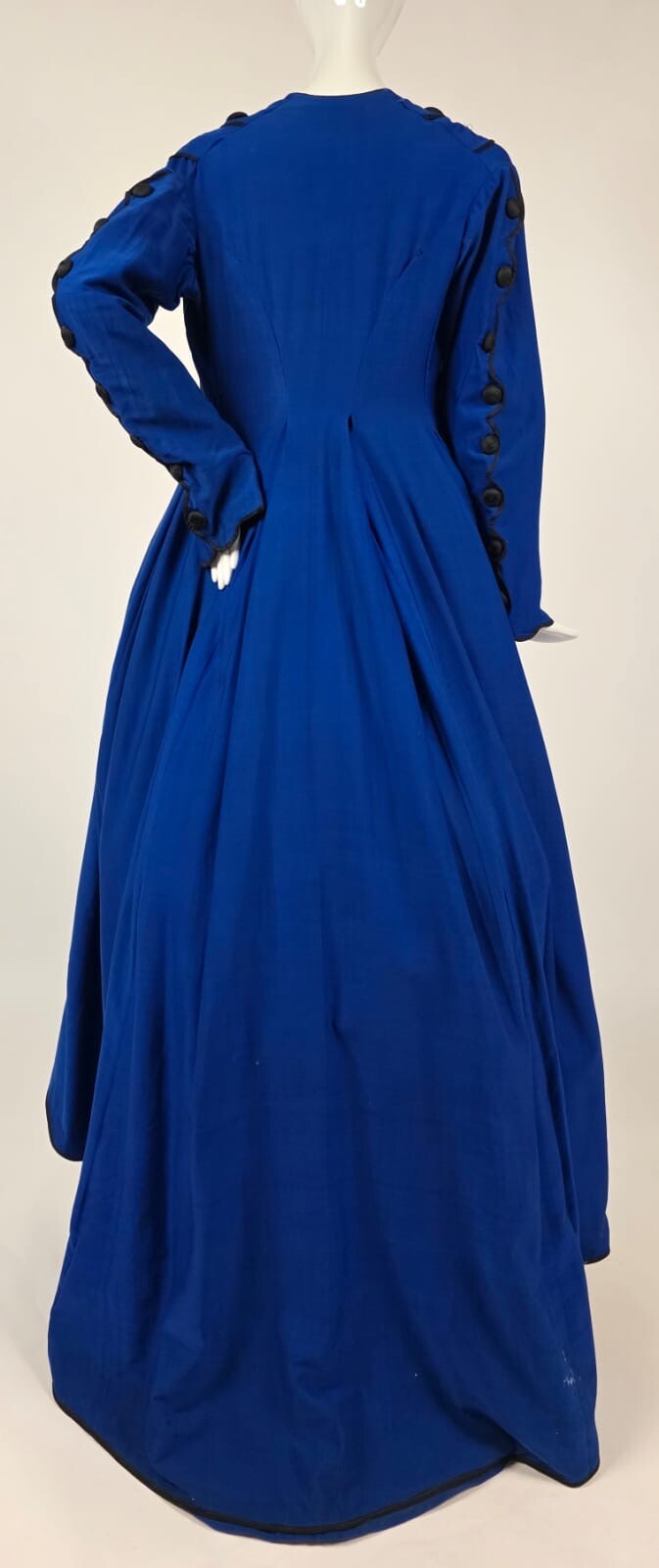 VICTORIAN 1860’S BLUE WRAPPER DRESS W QUINTUPLE BUTTON FRONT + 78 BUTTONS