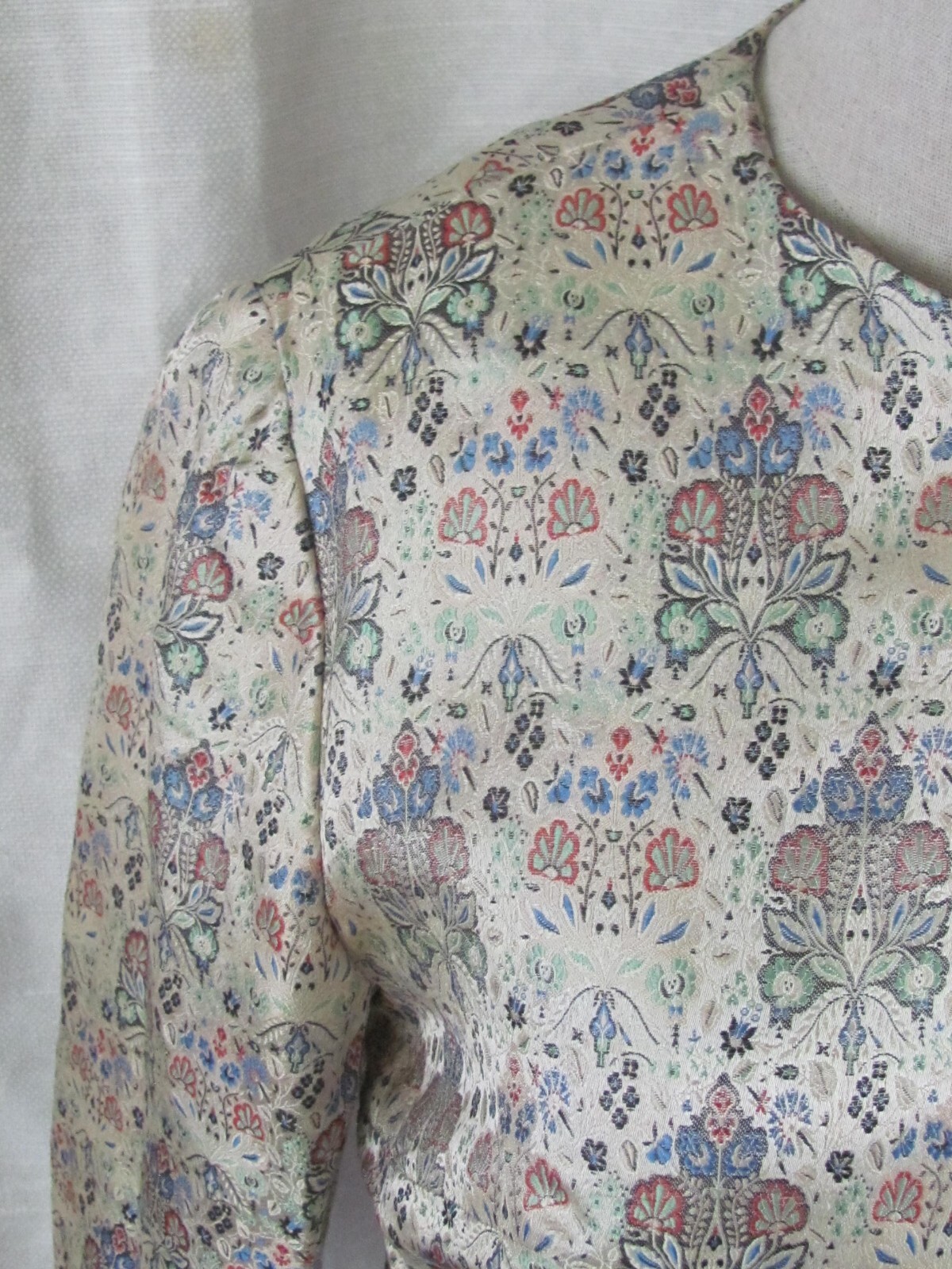 Vintage Beige & Multicolor Silk Satin Waist Jacket SzS (34) 1960s
