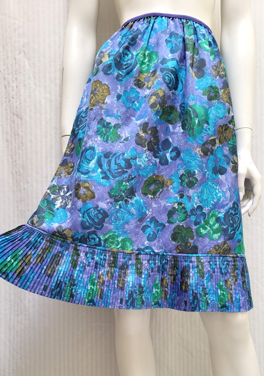 Vintage 1950&rsquo;s CHARMODE Floral Half Slip Petticoat Accordion Pleats – Size S