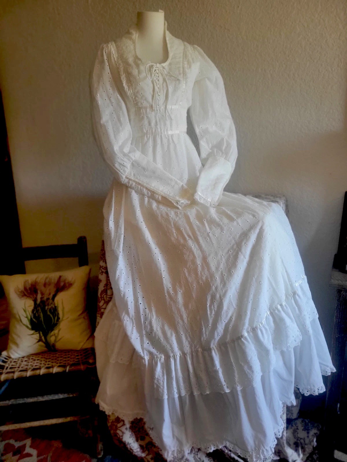 Gunne Sax by Jessica White Eyelet Lace leg o mutton Sleeve Scoop Neck size11