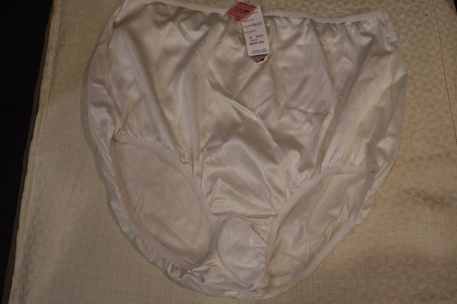 NOS Vintage Maidenform Wise Buys Antron III Nylon Full Brief Queen Size 9