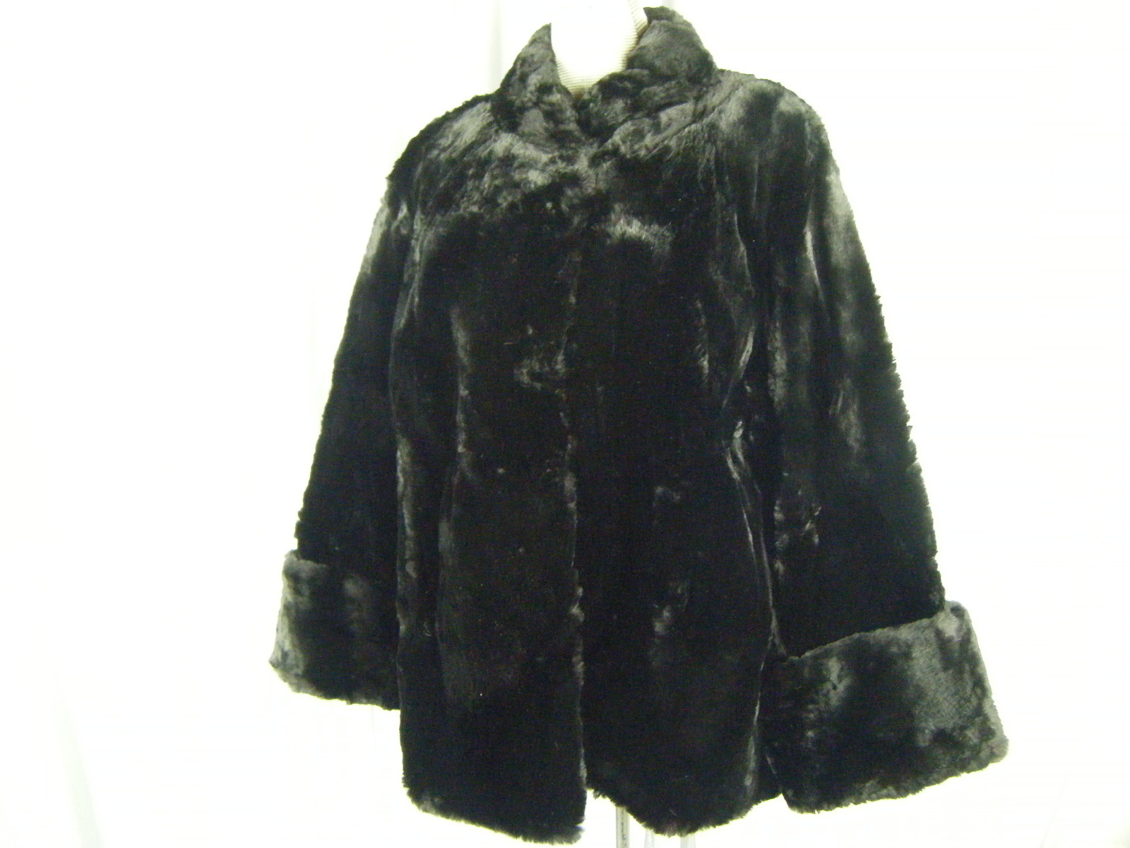 LLOYD&rsquo;S FURS Vtg 60s Black Silky Sheared Mouton Swing Jacket-Bust 42/M