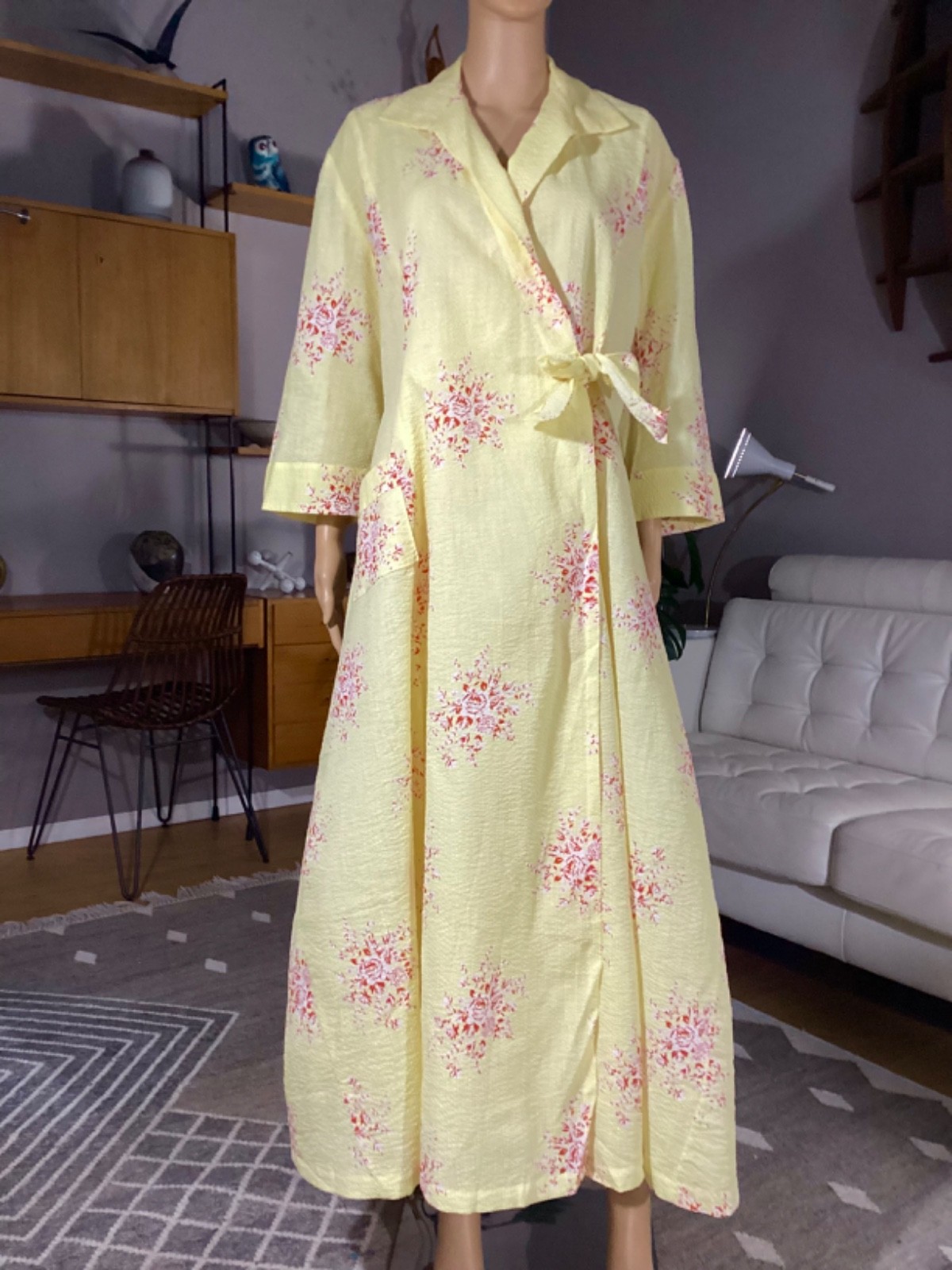 Vintage Women&rsquo;s 40s 50s Yellow Floral Seersucker Crepe Robe Housecoat NOS