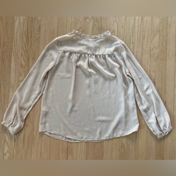 Violet + Claire Flowy Cream Peasant Blouse Ruffles Elegant Romantic Renaissance