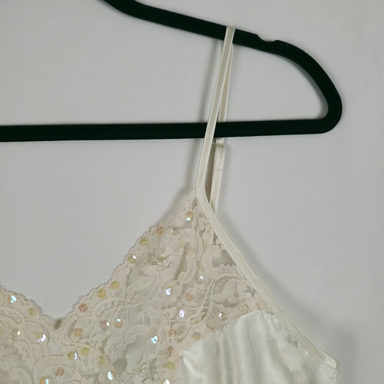 Vintage Delicates Satin Slip Womens Medium Beaded Sequin Lace Glossy Ivory 90s