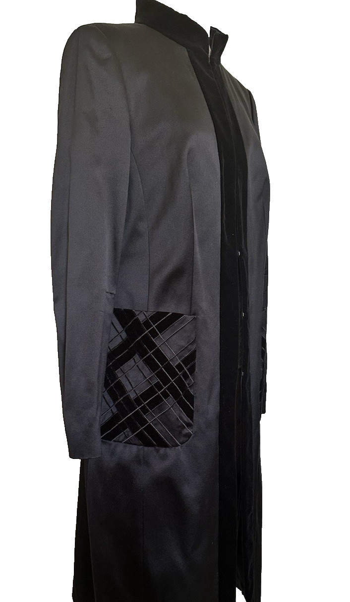 1990s Vtg Escada Black Silk with Velvet Trim Evening Dress Opera Coat – Size 40