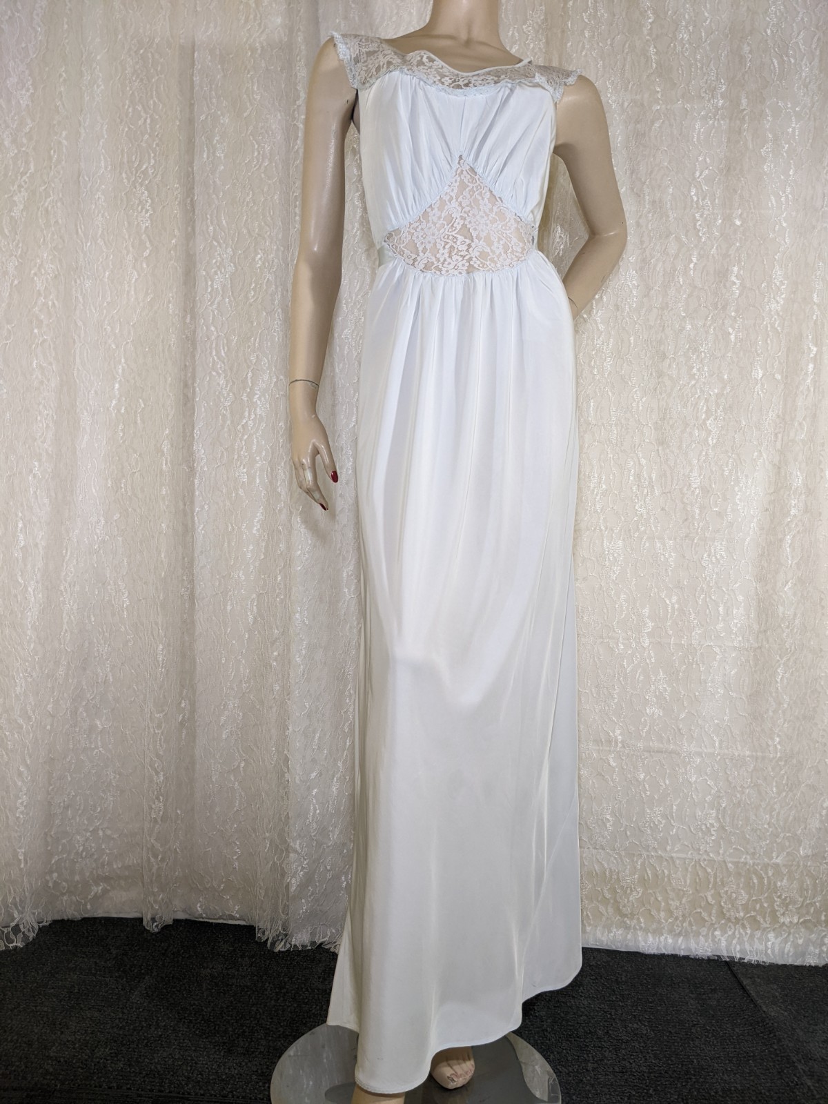 Vintage Seamprufe Blue Lace Rayon Long Satin Belt Lingerie Dress Nightgown 38
