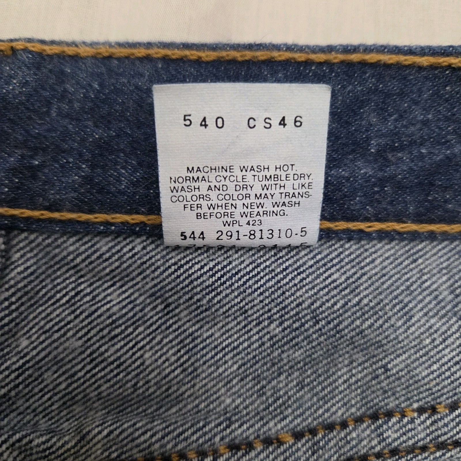 Vintage 80s/90s Levi’s 501 Button Fly Medium Wash Jeans Women’s 13 Made in USA