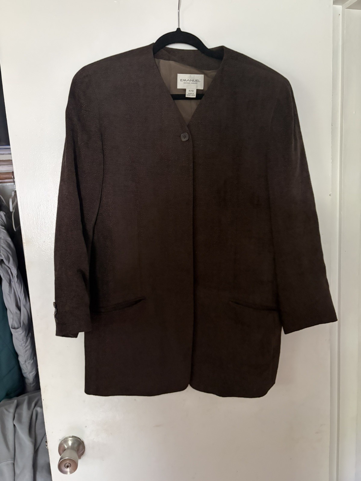 Emanuel Ungaro Women Blazer Jacket Fully Lined Buttons Olive color. 14