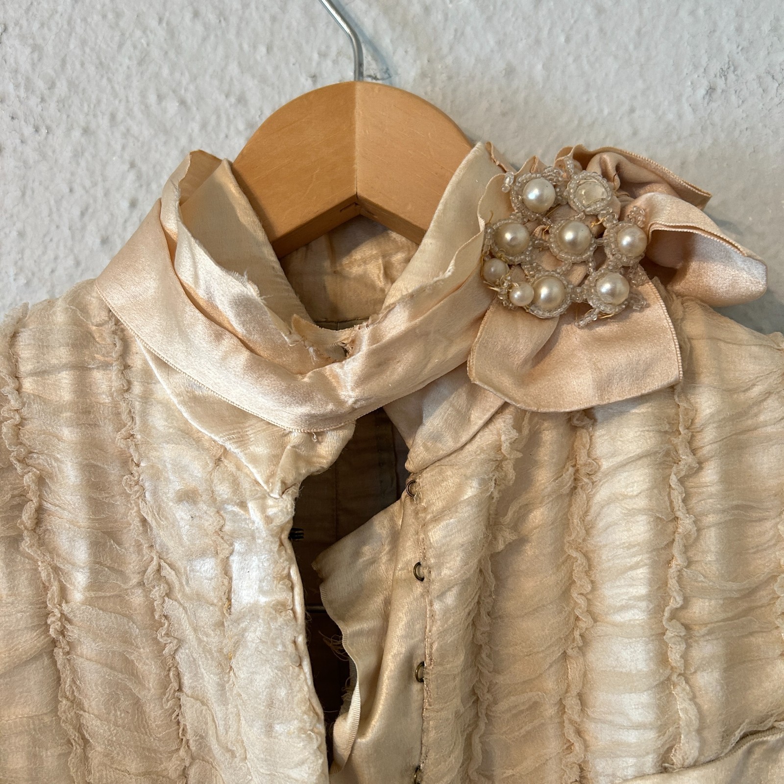 Antique Victorian Cream Silk & Green Dress Bodice Beaded Mutton Sleeve