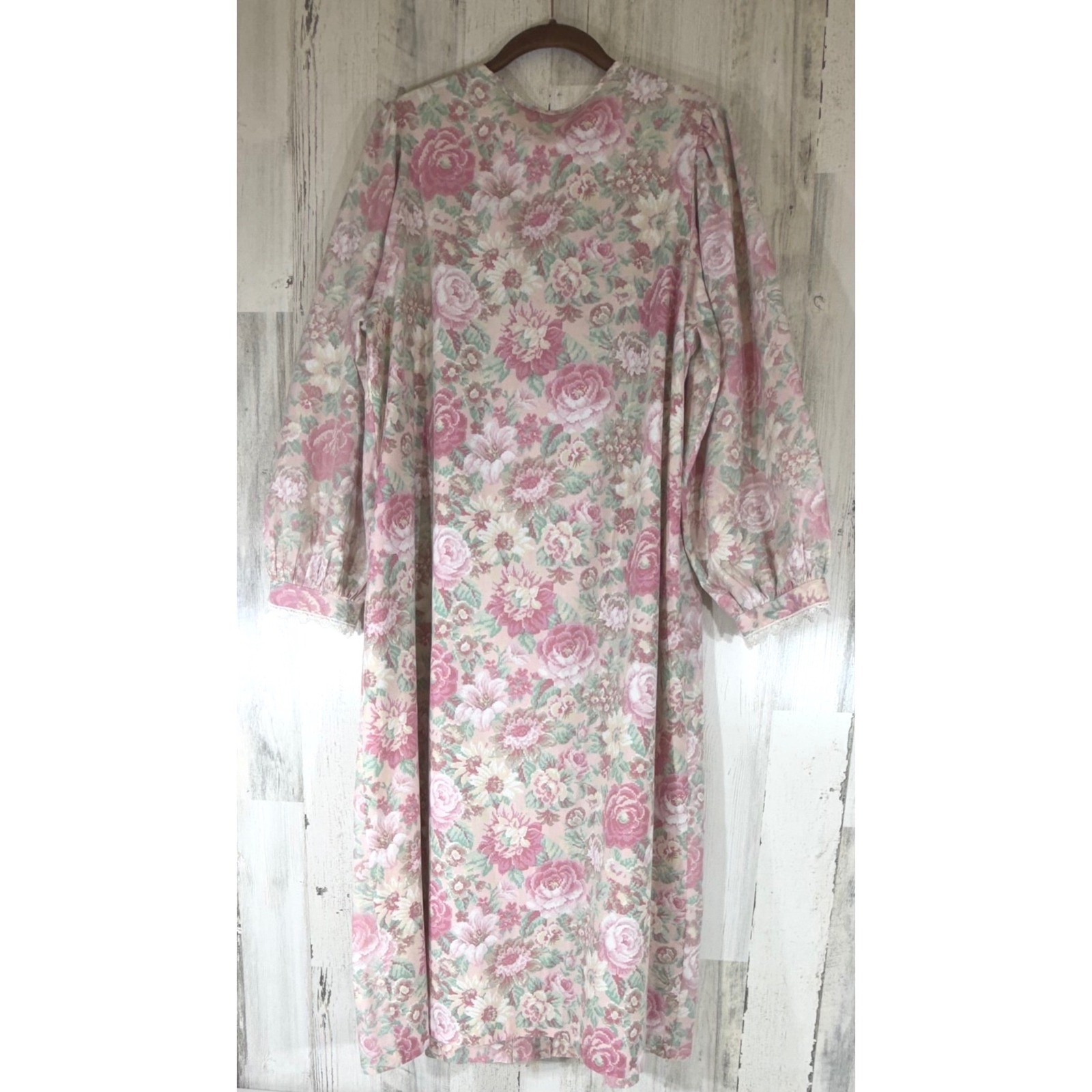 Pretty Looks Nightgown Large Pink Florali Embroidered Collar Vintage USA Cottage