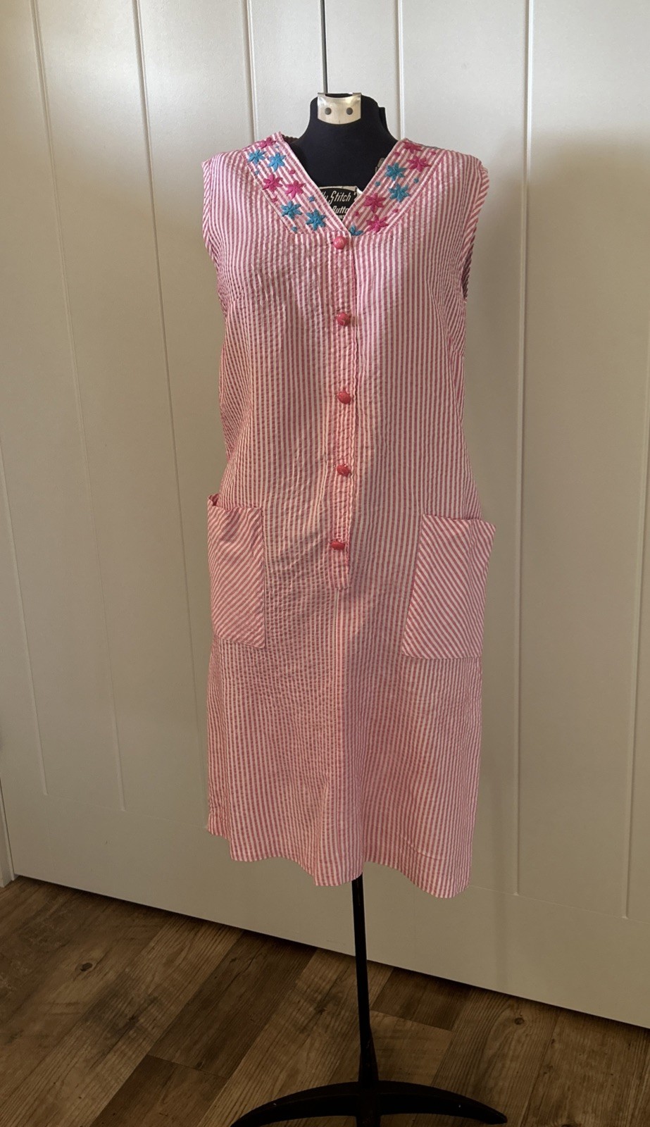 Vintage Pink And White Seersucker Stripe House Dress Slip On Two Pockets Fits S