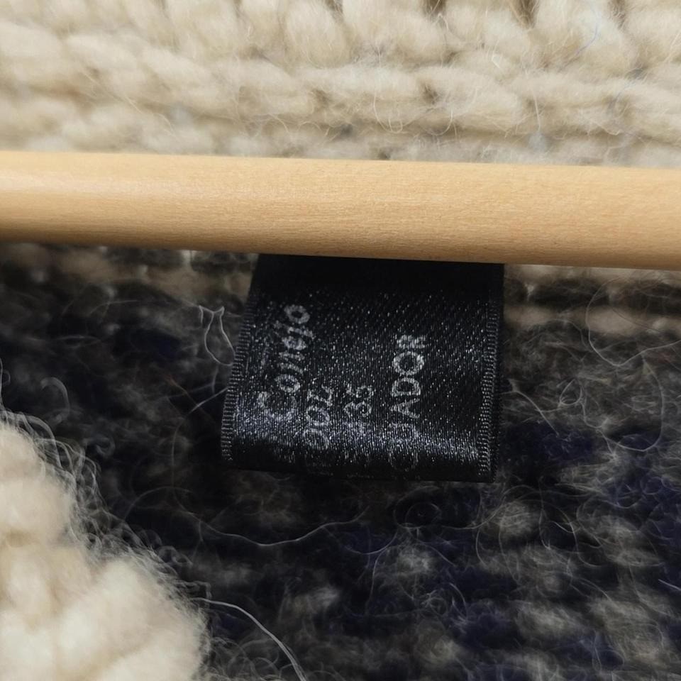Vintage Ecuador Hand Knit 100% Wool Sweater Cream Blue People Pattern Novelty