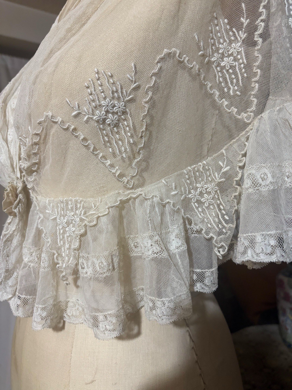 Antique Victorian Edwardian 1900s lace embroidery dress cape