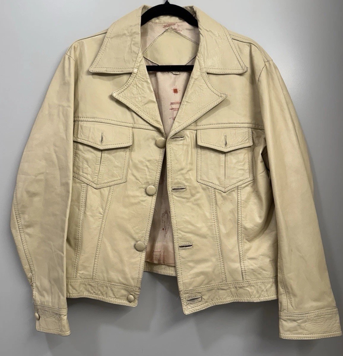 19 70’s vintage off-white leather trucker jacket Size 40