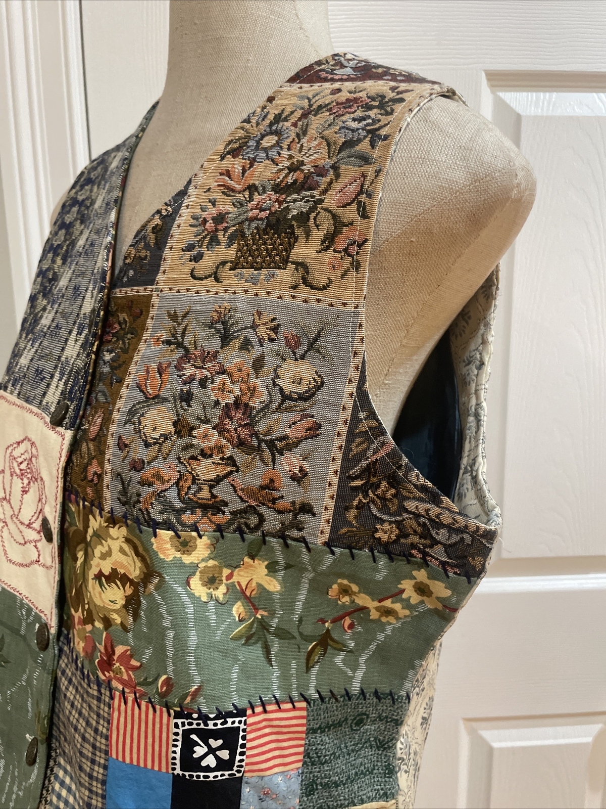 Vintage River Wearable Art vest Patchwork Floral Plaid 100% Cotton Lined M nwts