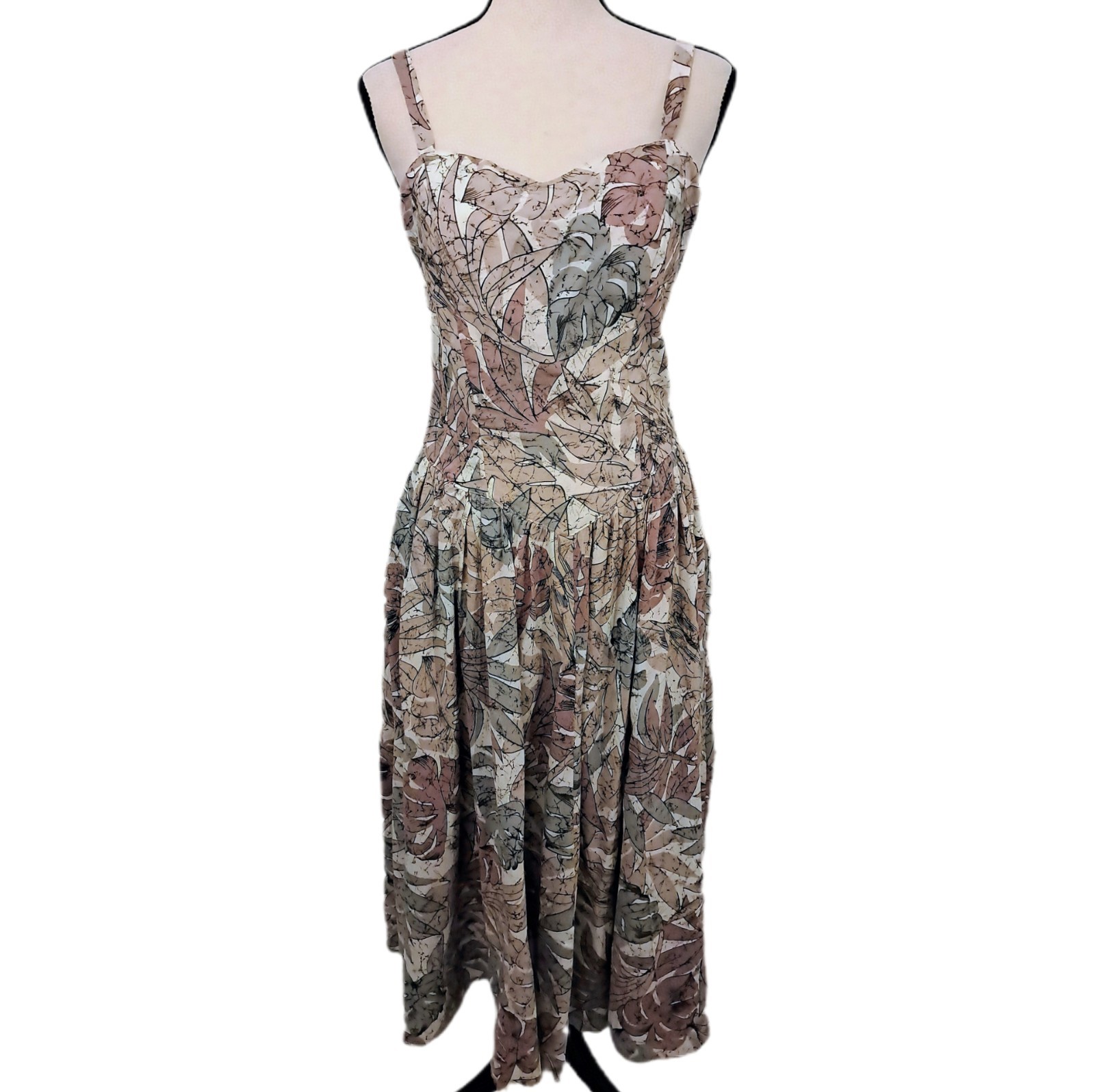 Vintage 80s Homemade Sweetheart Neckline Basque Waist Pleated Dress S