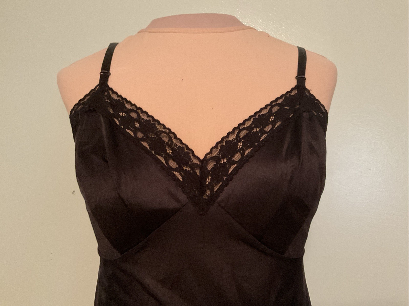 Vintage Vanity Fair Black Nylon Full Slip Size 38 10-103