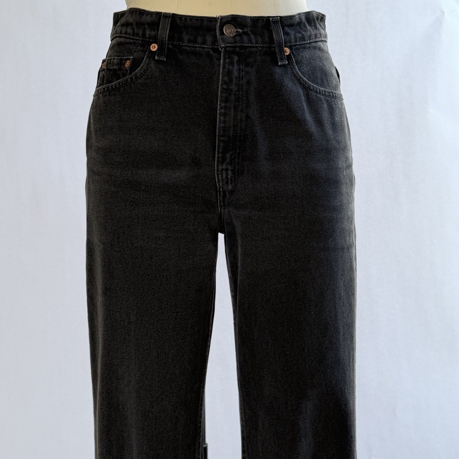Vintage 90s Levi’s 512 High Waist Straight Leg Black Jeans USA 30×27