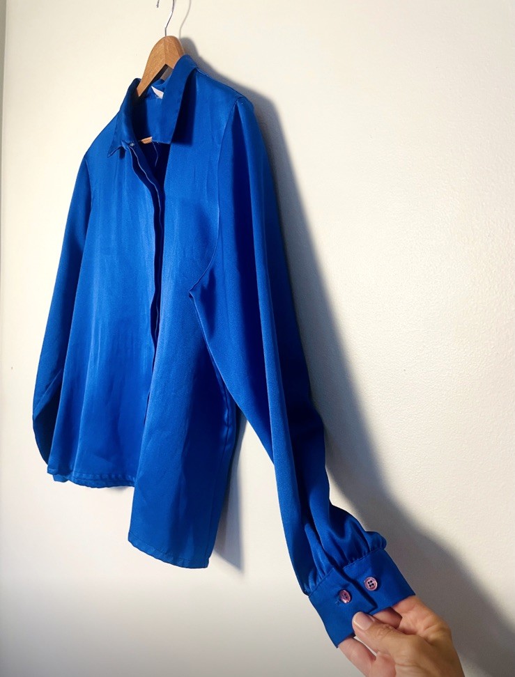 VTG Pandora Royal Blue Button Down Blouse. Size 13/14 (M/L). Minimalist.