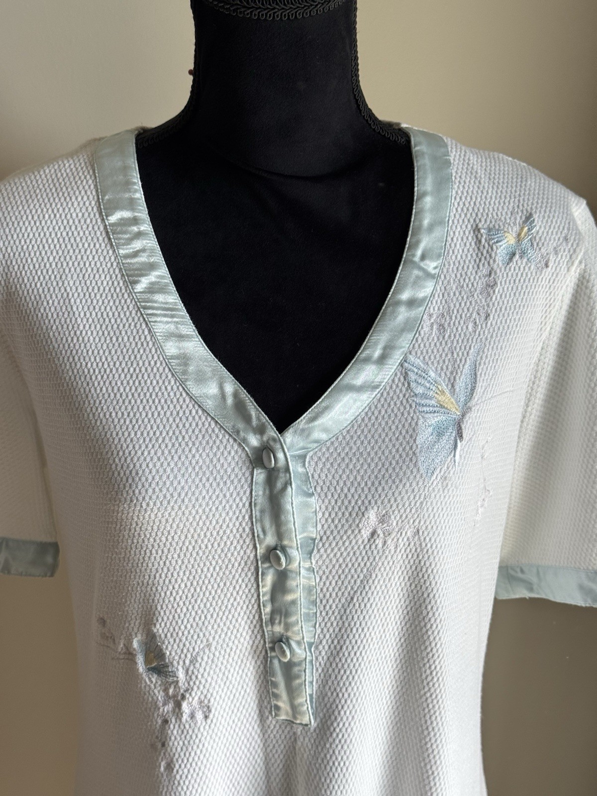 Vintage Natori Classics White Cotton with Silk Trim and Embroidery Nightgown