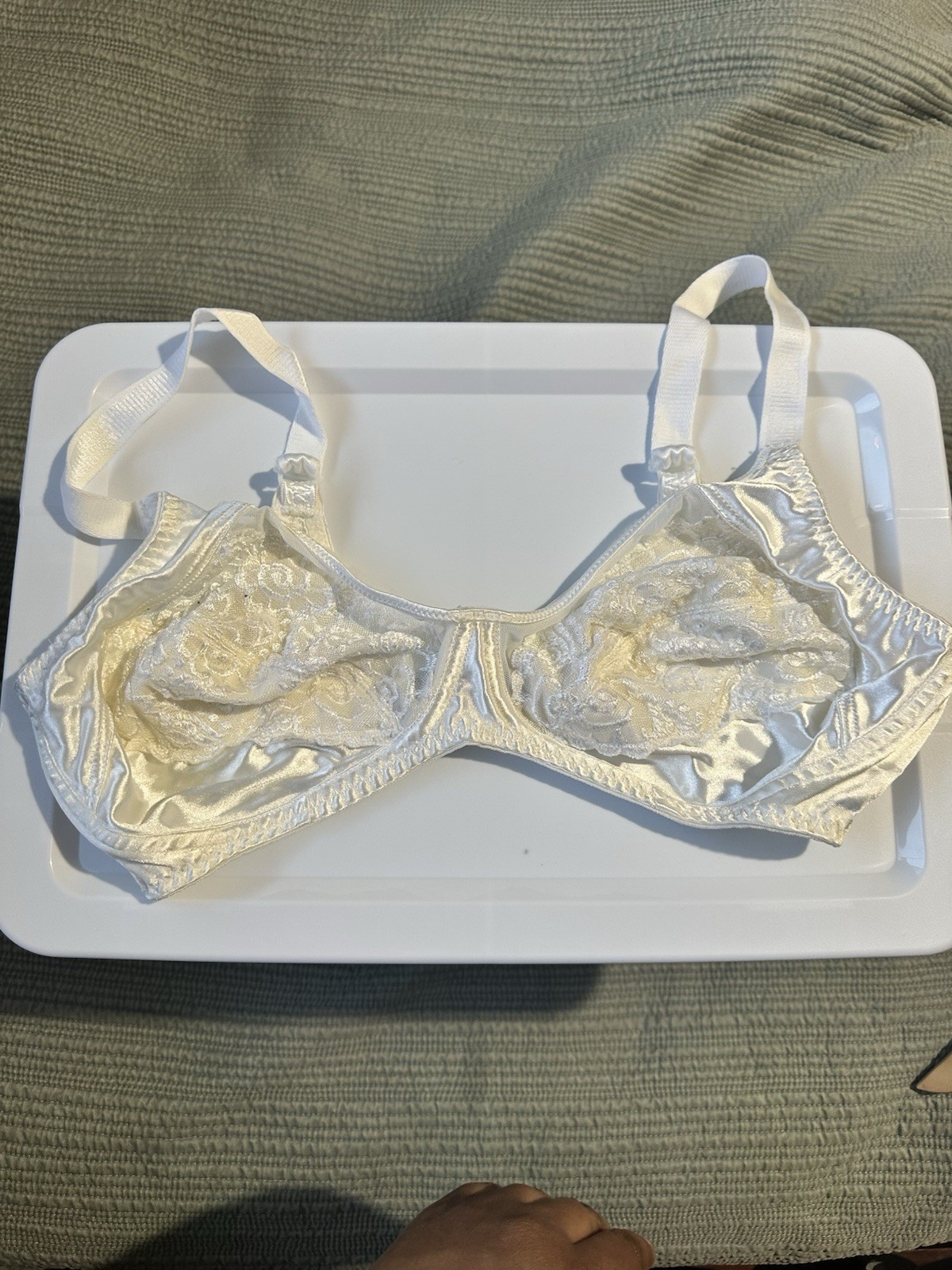 Vassarette Vintage 1980s White Lace Bra 38DDD Nylon Polyester Spandex