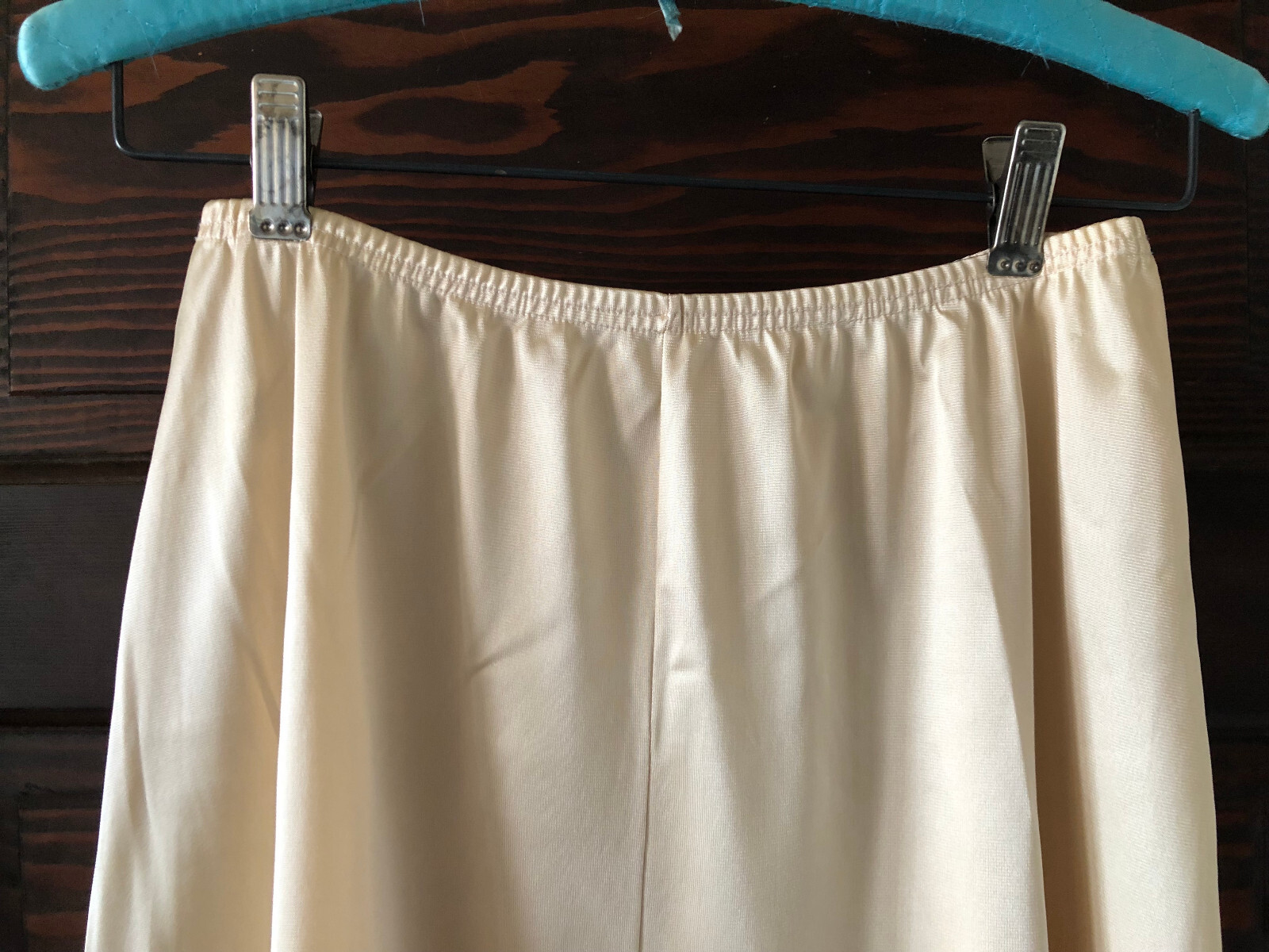 Vintage VANITY FAIR Flared Slip Beige Size M Length 21.5&Prime;