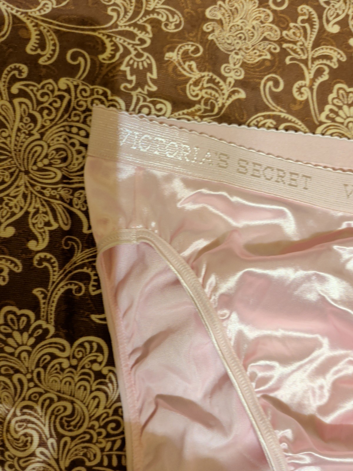 Vintage Victoria&rsquo;s Secret Satin Second Skin Signature Brief Panties Size Large