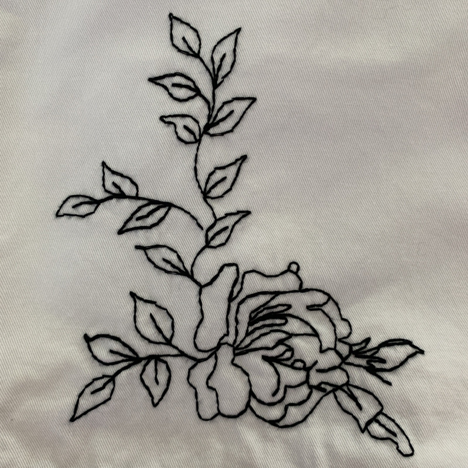 Passports Vintage M Capri White 100% Cotton Drawstring Zip Embroidered