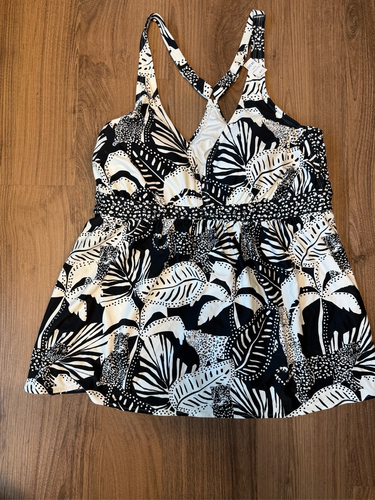 Coco Reef Tankini Top 38DD Black White Tropical Leopard