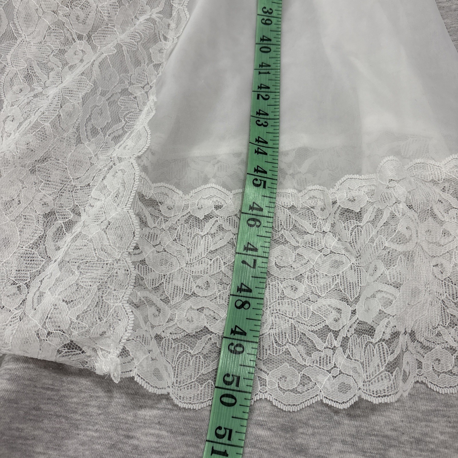 Vintage Miss Elaine Sheer Nylon Lace Peignor Robe Small 70’s 80’s