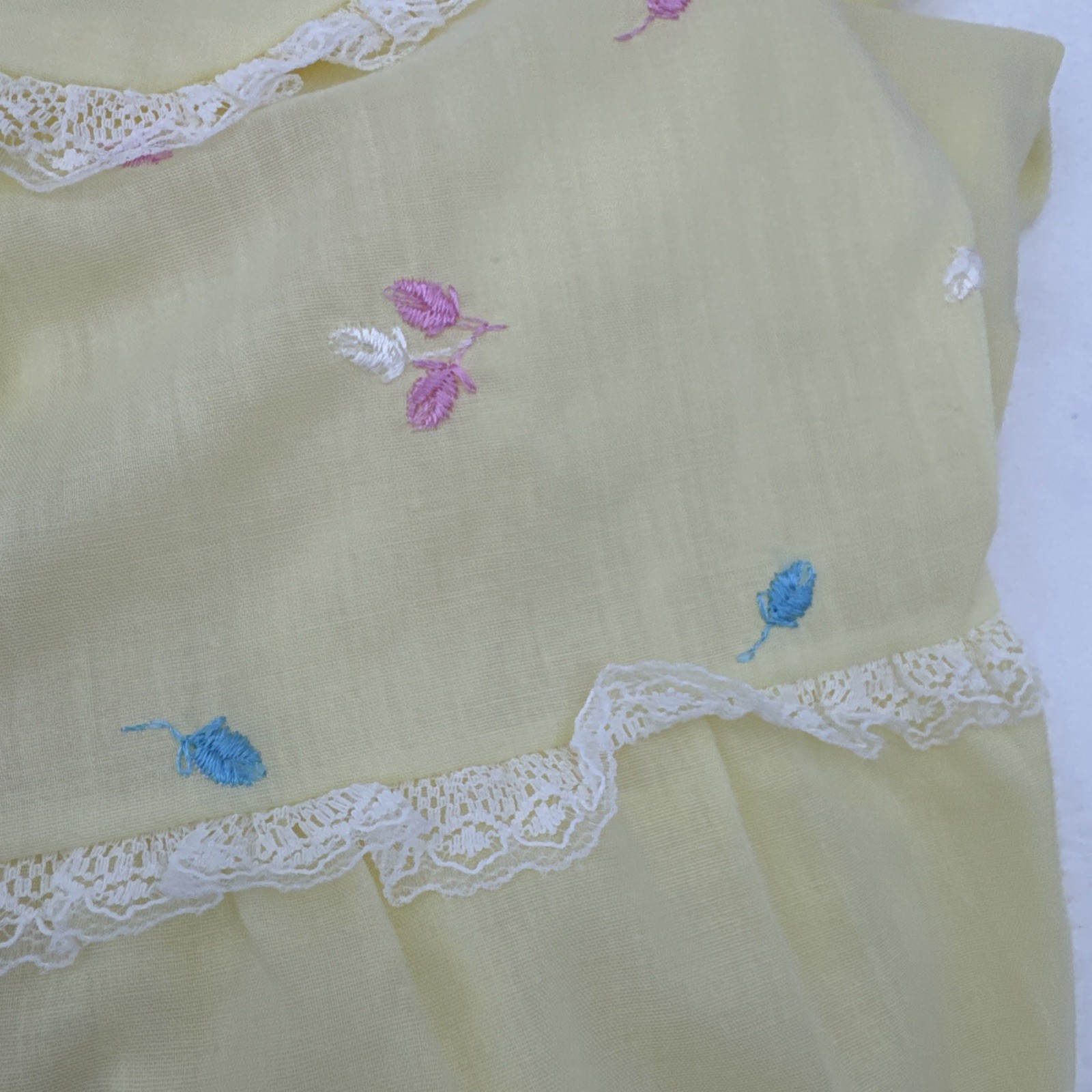 Vintage Yellow Embroidery Top 3 Button Down NightGown – Small 52”Long