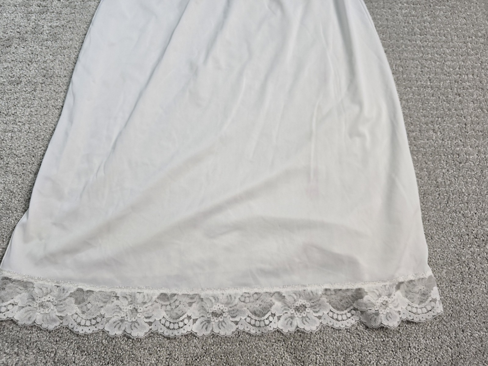 Vintage Shadow Line Lace Slip Medium Tall Ivory Rose Sexy Classic Comfort READ