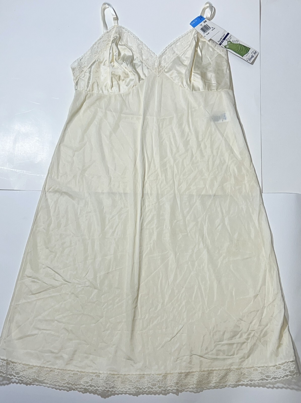 VTG Vanity Fair C. Glow Full Slip Dress 38 Nylon Floral Lace Lingerie 10-103 24&Prime;