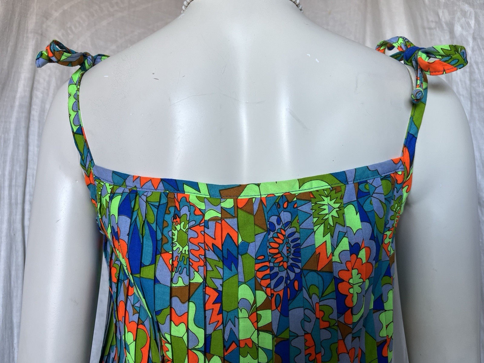 Vintage 60s Mod Go-Go Tank Top Blouse Pleats Retro Floral Summer Beach Resort S