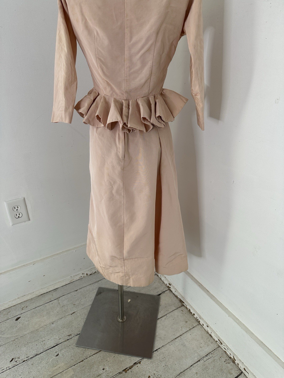 Vintage 40s Mary Muffet Pink Peplum Victory Suit As Is AMAZING