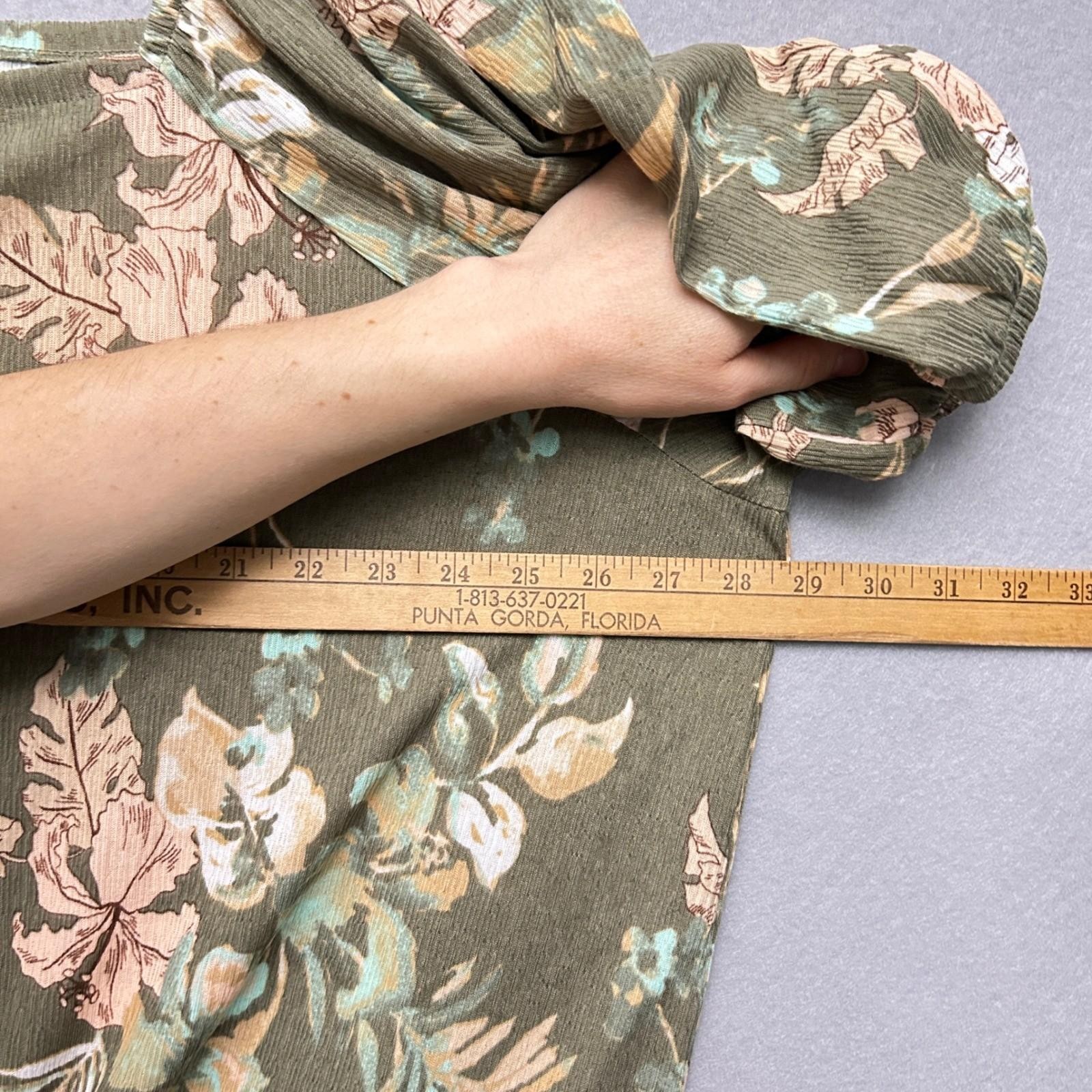 C Est. 1946 Top Women&rsquo;s 26/28W Green Floral Tie Front Peasant Babydoll Cottage