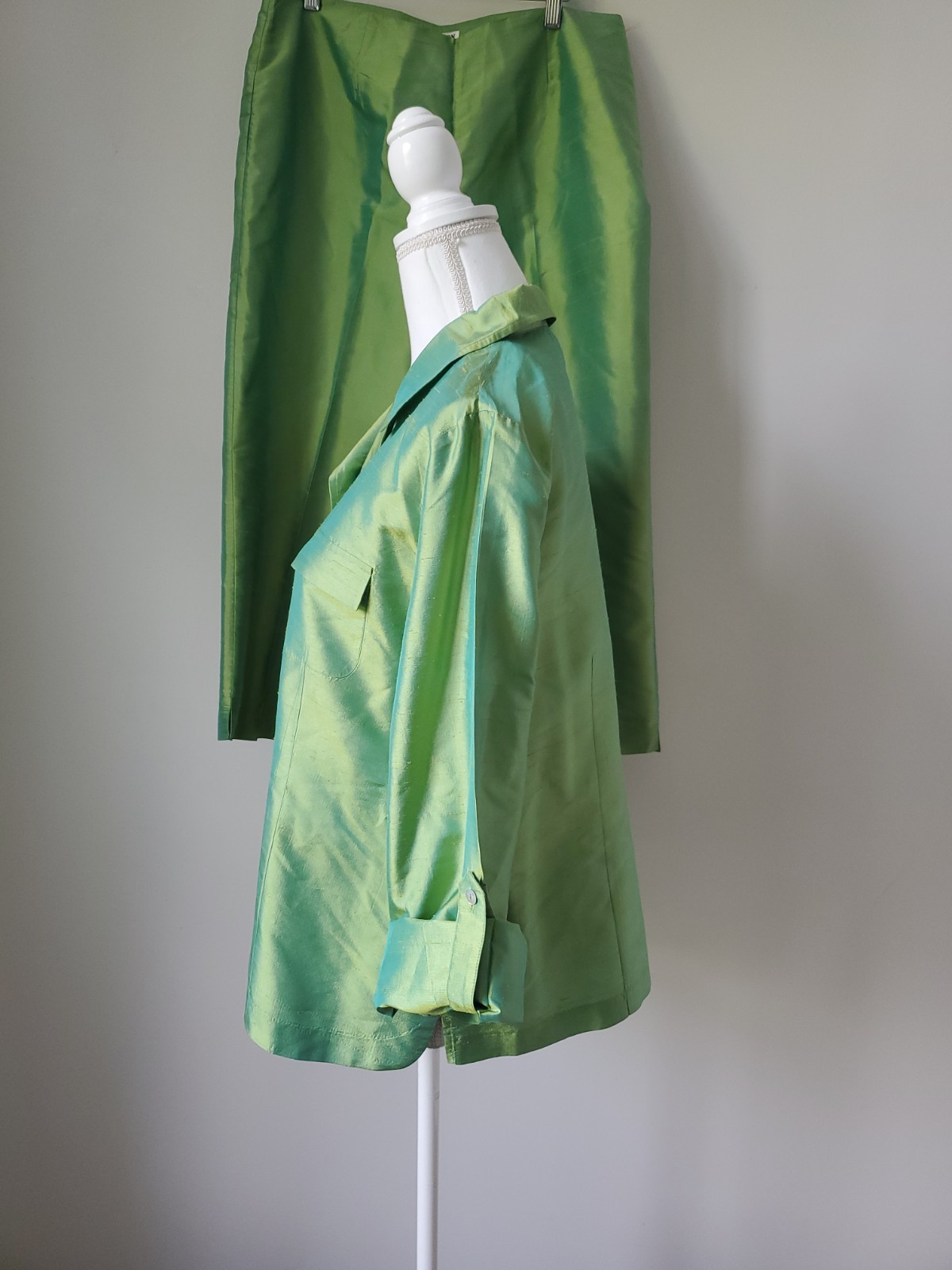 ALLISON TAYLOR Vintage Silk Lime Green 2pc Pant / Jacket Suit Women&rsquo;s XL /14