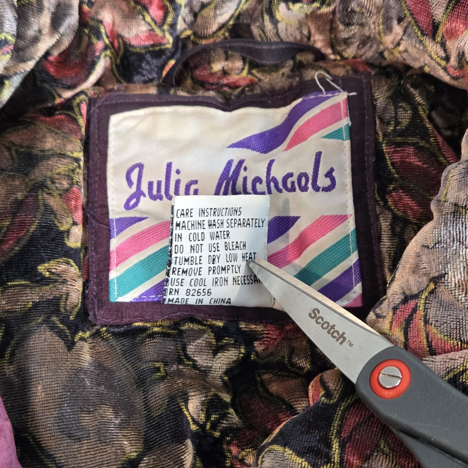 Julia Michaels Rare Vintage Womens Coat Plum Size L Vlevet Floral Poly Blend