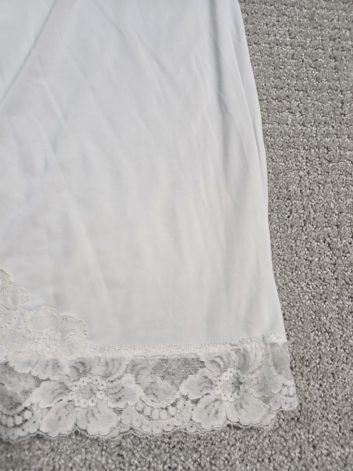 Vintage Shadow Line Lace Slip Medium Tall Ivory Rose Sexy Classic Comfort READ
