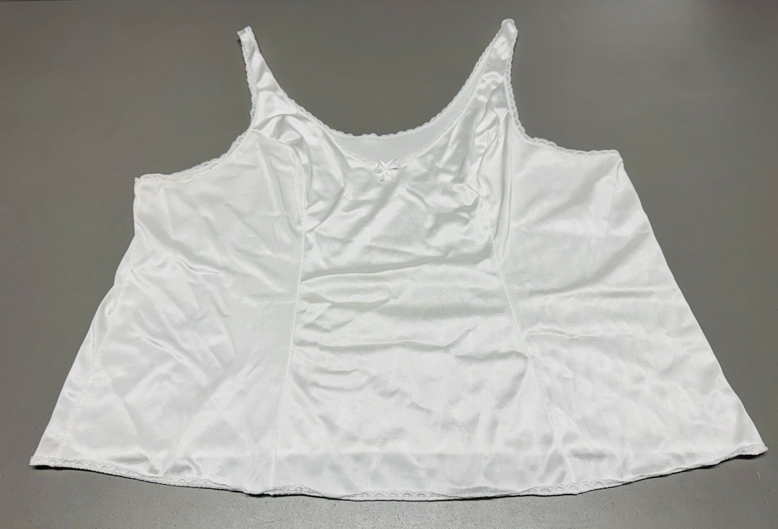 Vtg VASSARETTE SILKY OFF WHITE nylon camisole Cami Fairy Whimsical 17-109 Sz XL