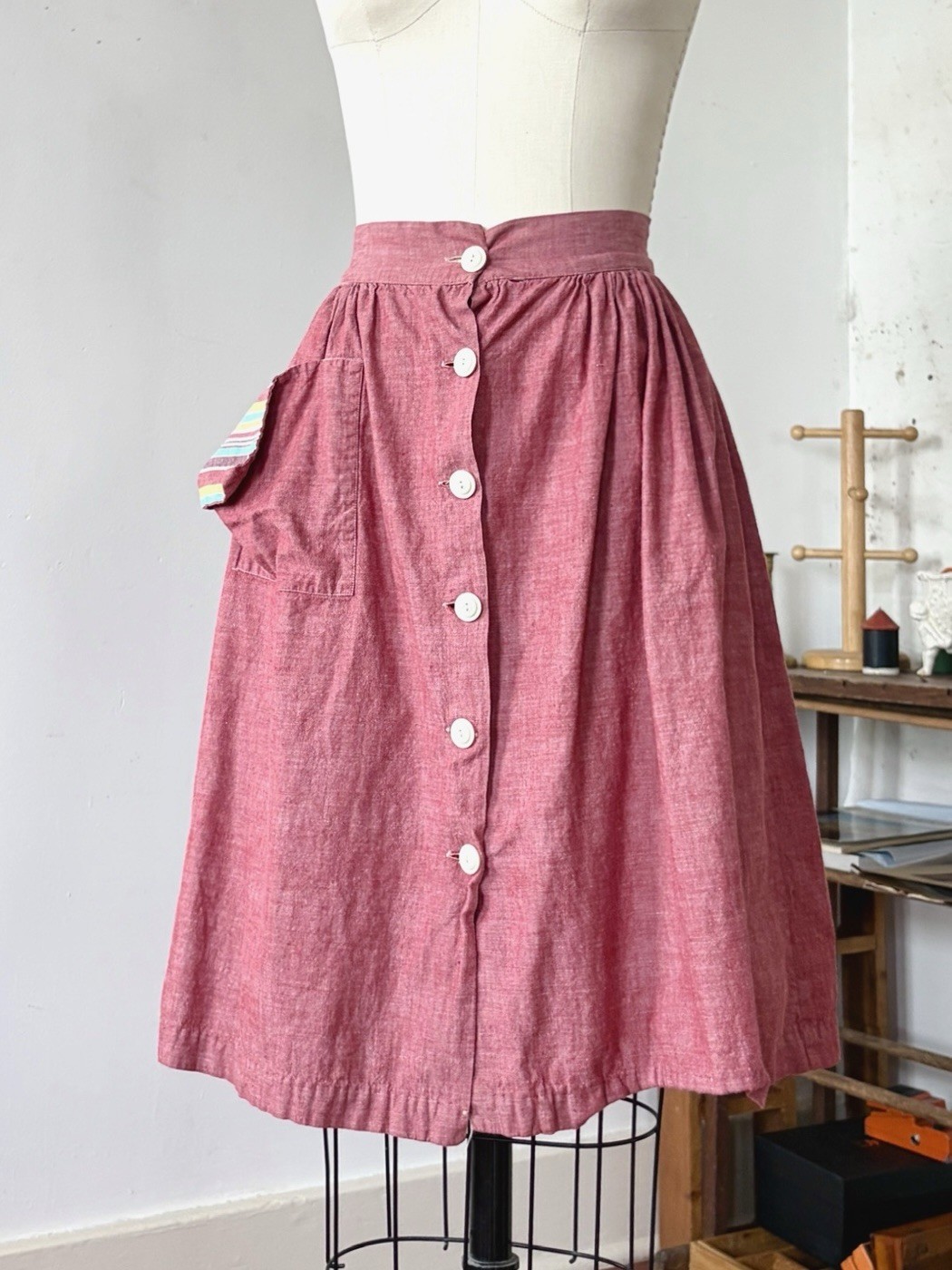 30s 40s Chambray Rayon Cotton Button Front Skirt Feedsack Pocket Workwear 24/25”