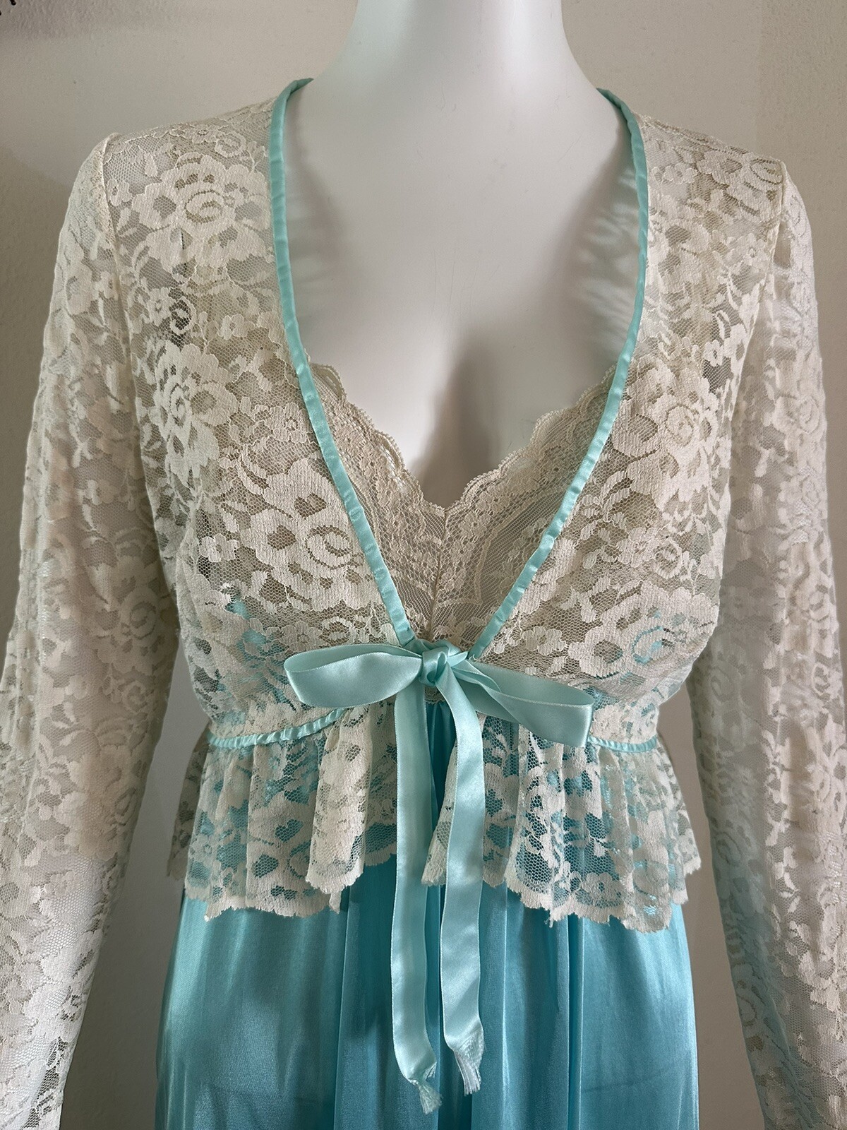 1970s Miss Elaine 2 Pc Lace Bed Jacket Negligee Nightgown Boho Hostess Gown VTG