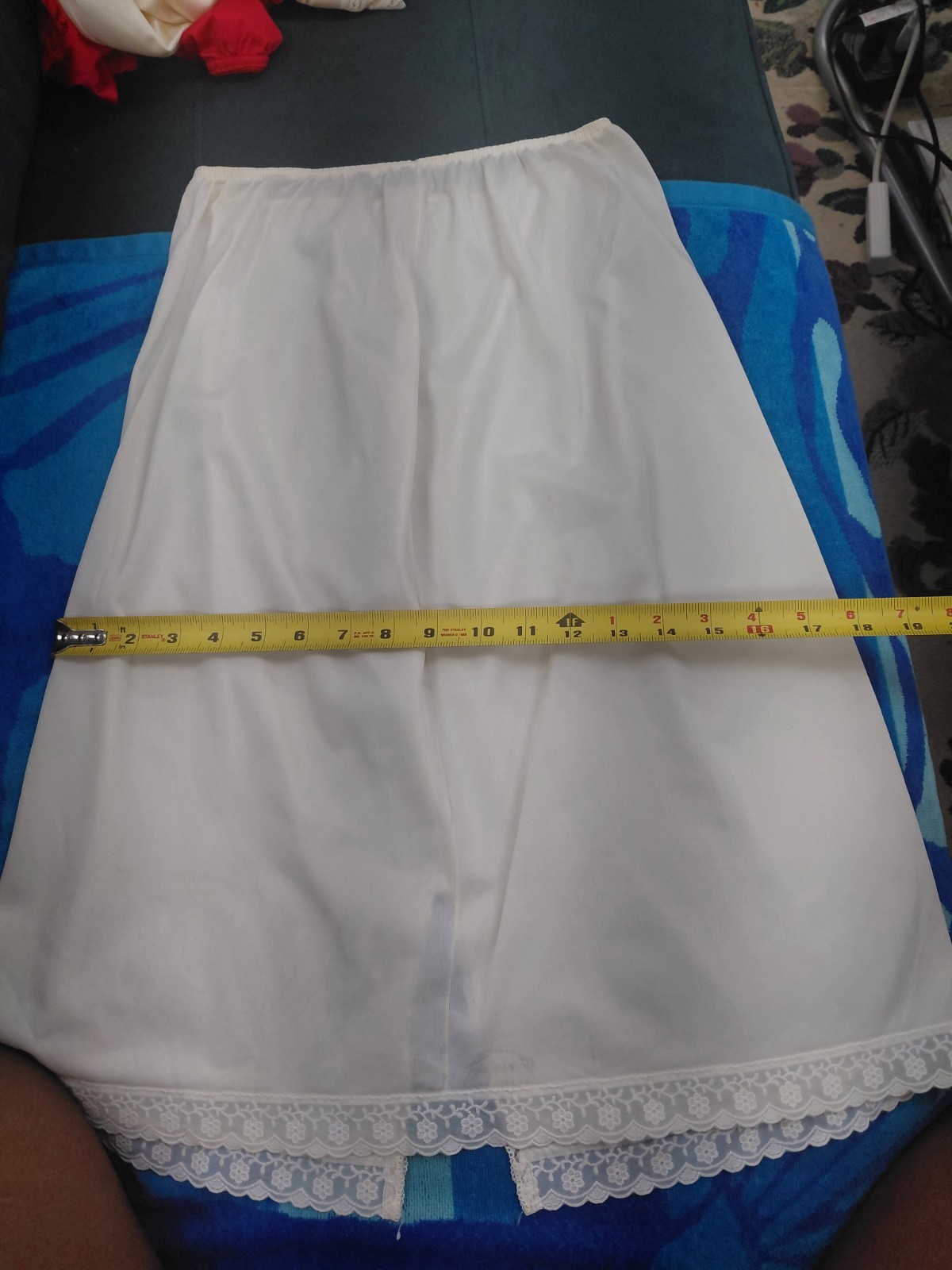 Vintage Full Slip Size M
