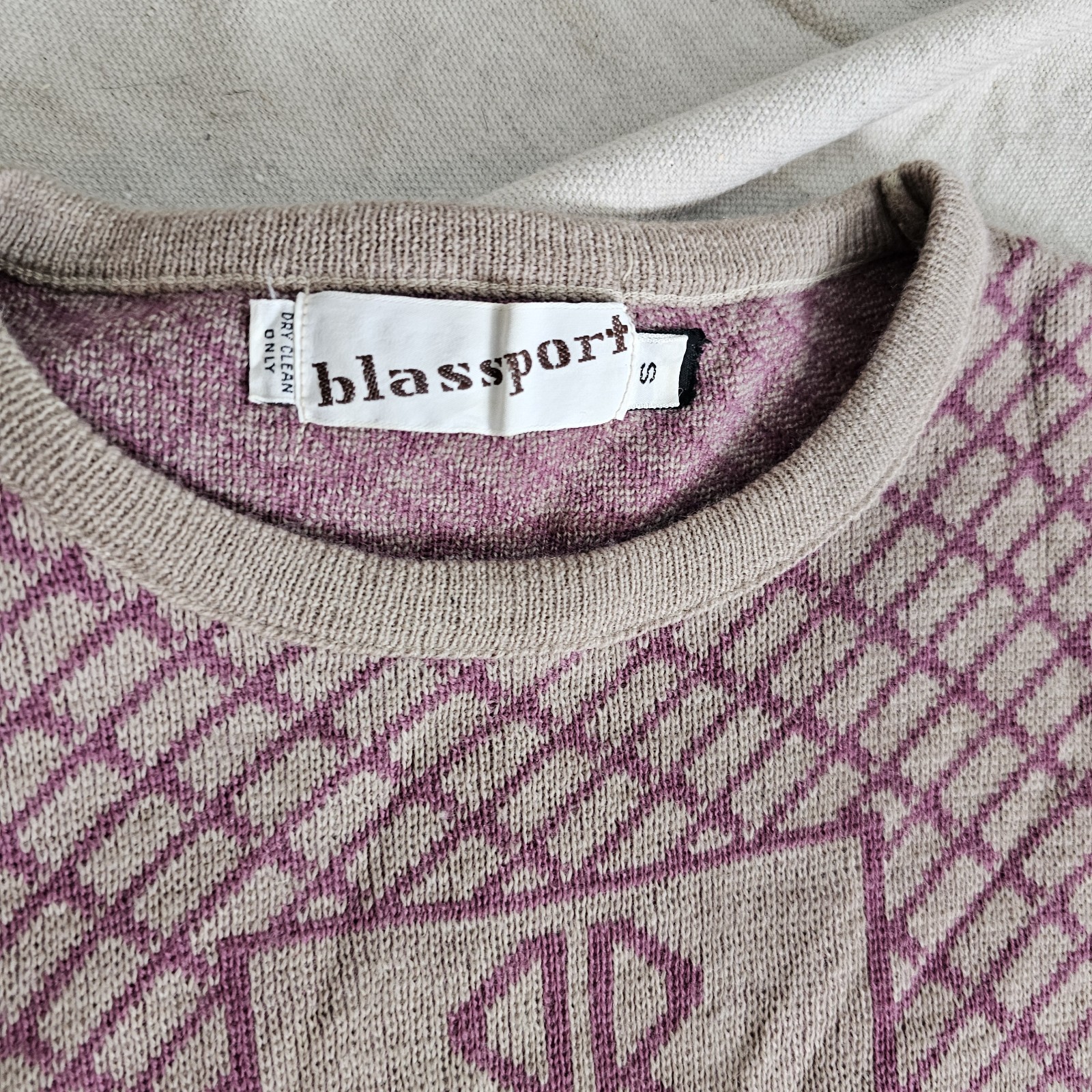 Vintage 1970s Sweater Pullover Mauve Pink Beige Diamond Pattern Double B