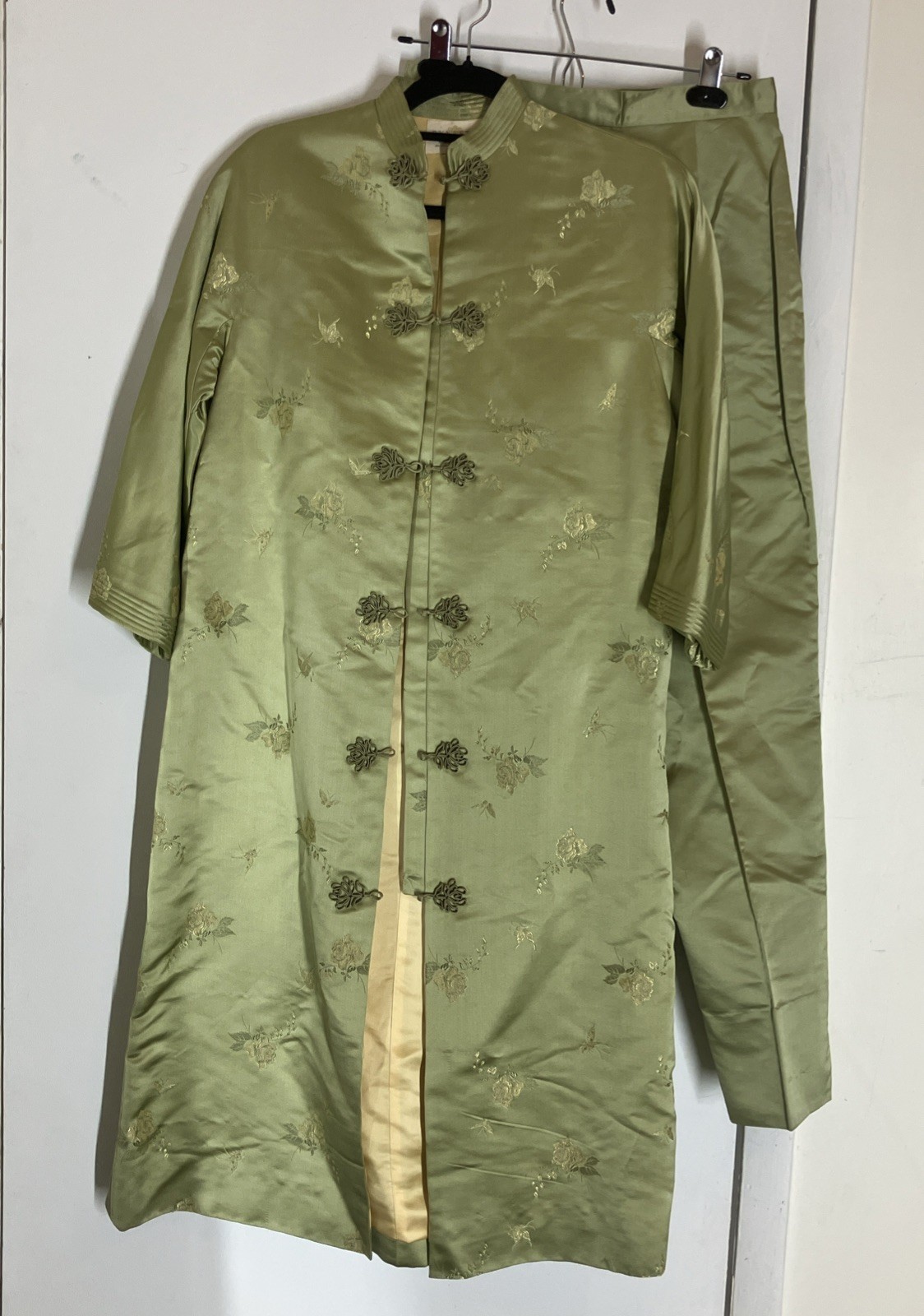 Vintage 1950s Silk Green Brocade Jacket Pant set Dynasty Hong Kong British Sz S
