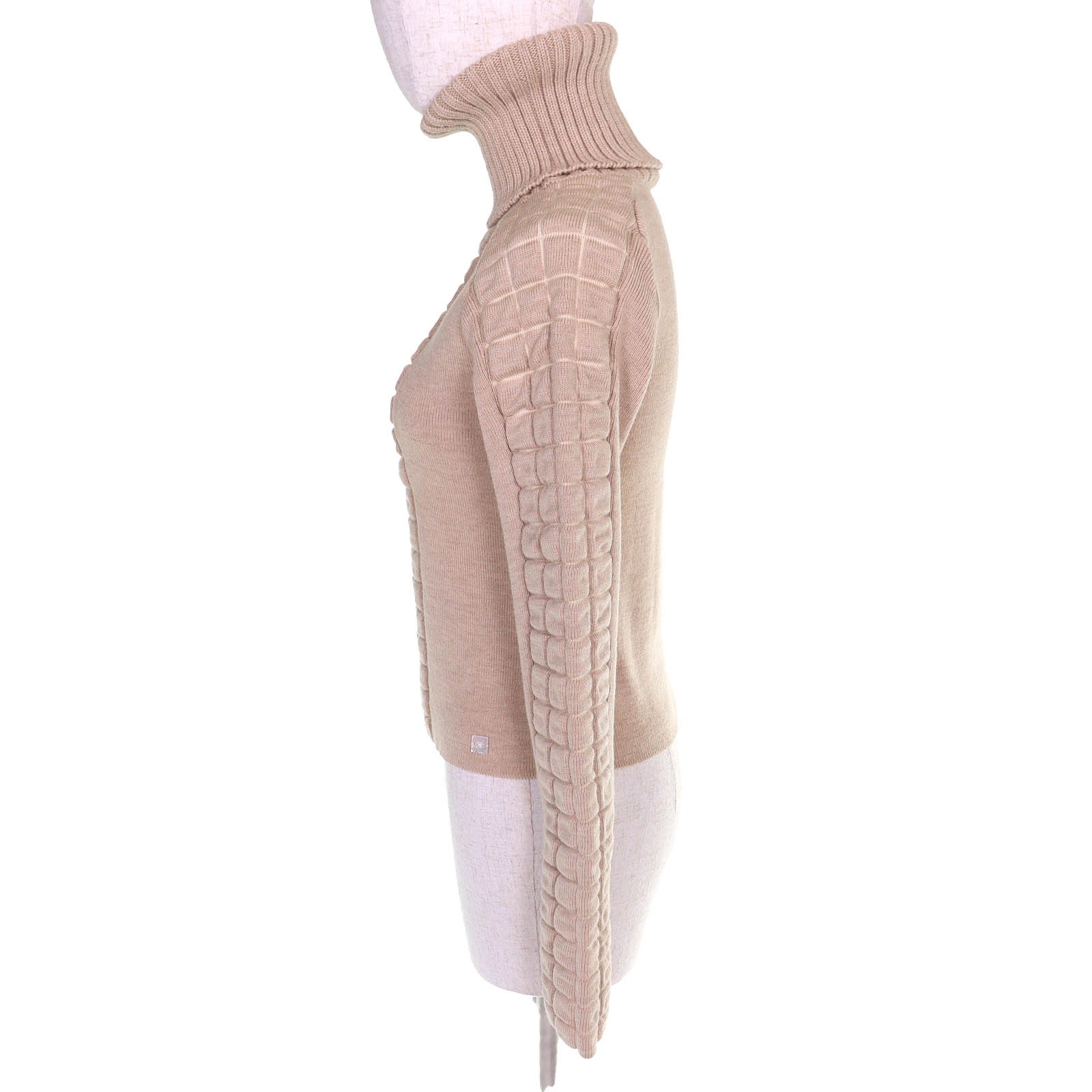 Chanel COCO Mark Wool Knit Top – DUTY FREE