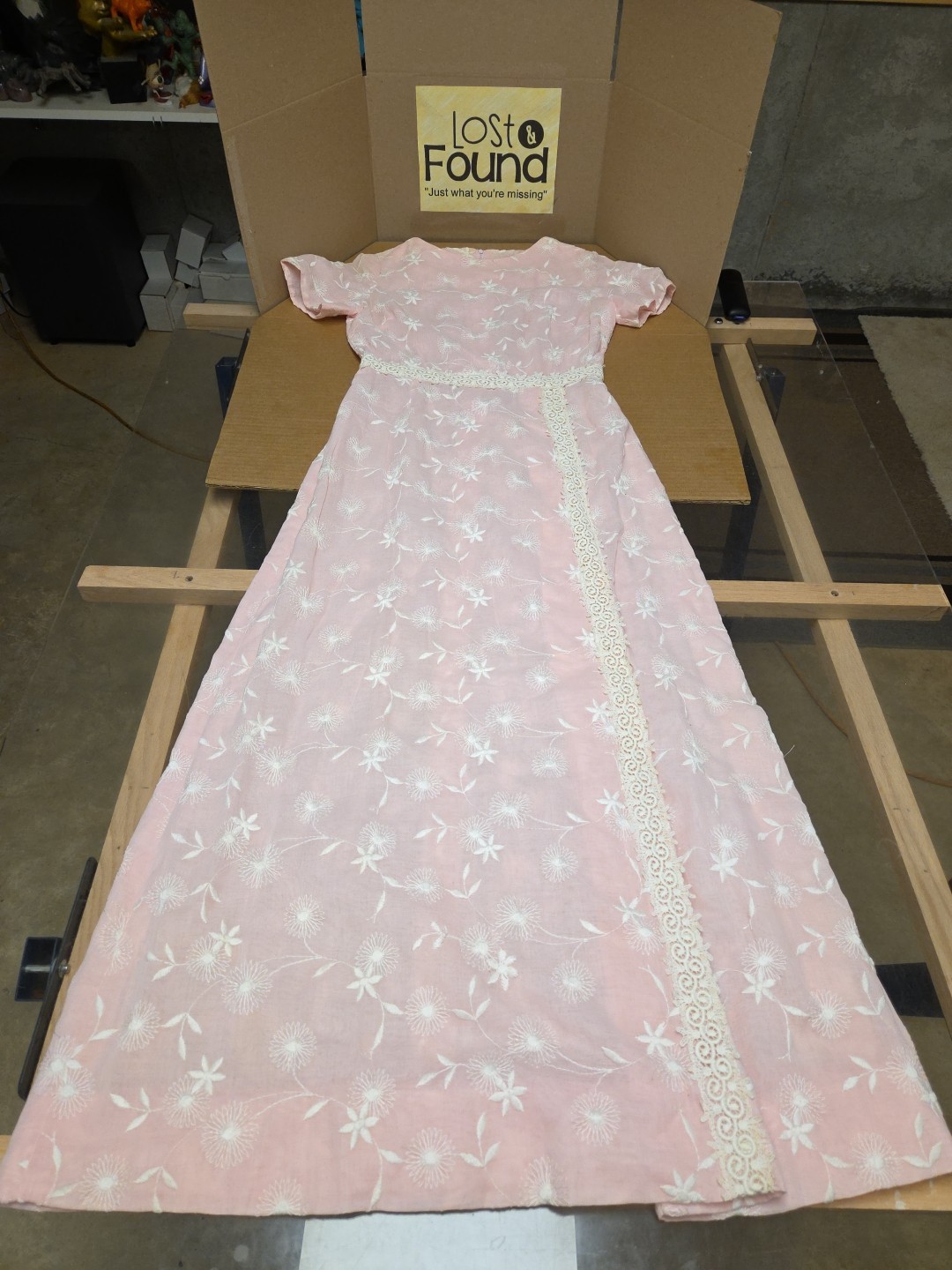 Henry Lee 1960s Pink Lace Flowers Embroidered Dress No Size Tag *SEE PICS